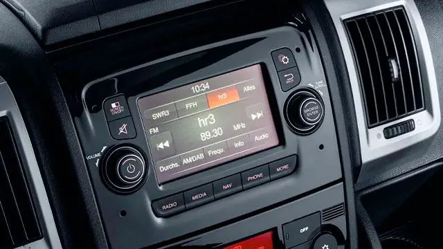 Opel Movano-e infotainment